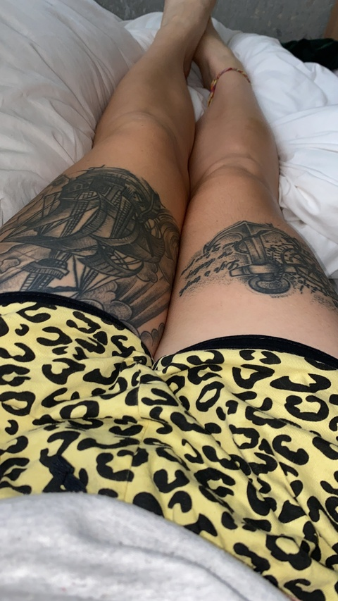 Leaked thickthighs5ft11 header onlyfans leaked