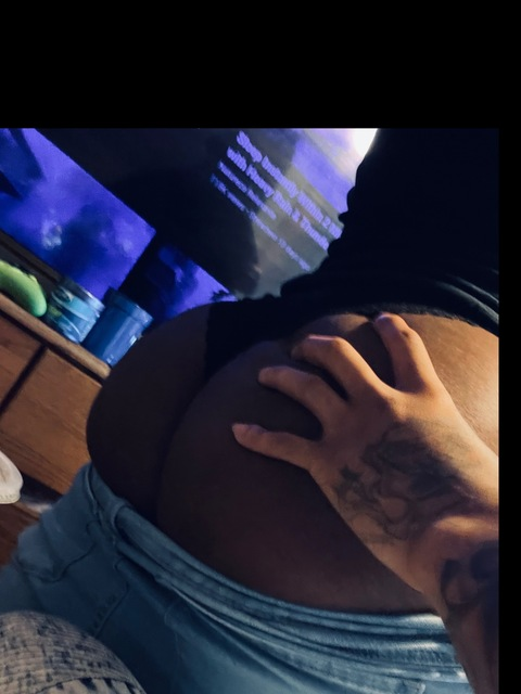 Leaked urfav.caprielmoxxx header onlyfans leaked