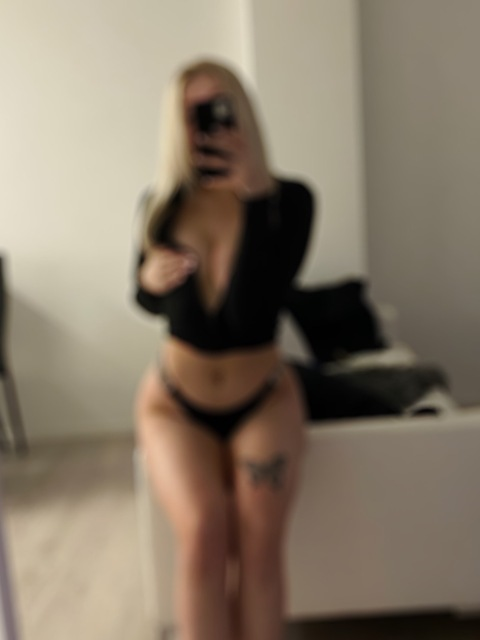 Leaked venlameri header onlyfans leaked