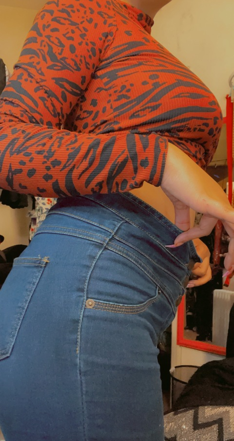 Leaked veryintroverted header onlyfans leaked