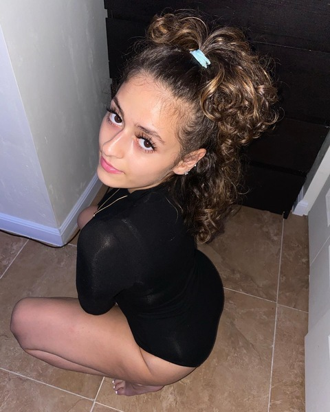 Leaked zeinasweett header onlyfans leaked